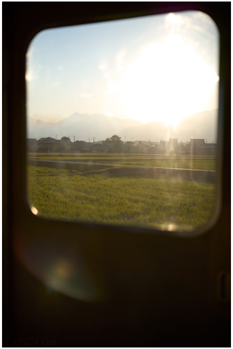 車窓 : A Train Window