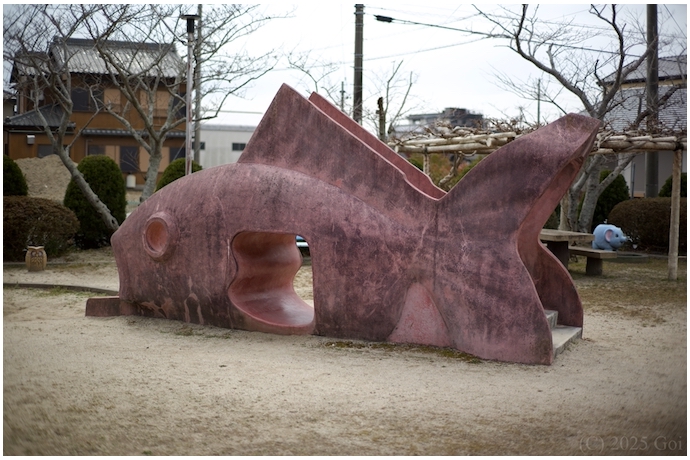 遊具 : Playground Equipment